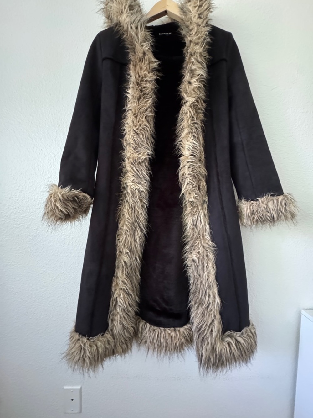 Vintage BEBE Suede Black Penny Lane Long Coat with Beige Faux-Fur Trim SZ XS - Picture 3 of 7